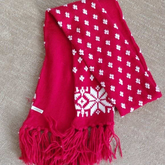 Aeropostale Hat and Scarf Set - Picture 4 of 4